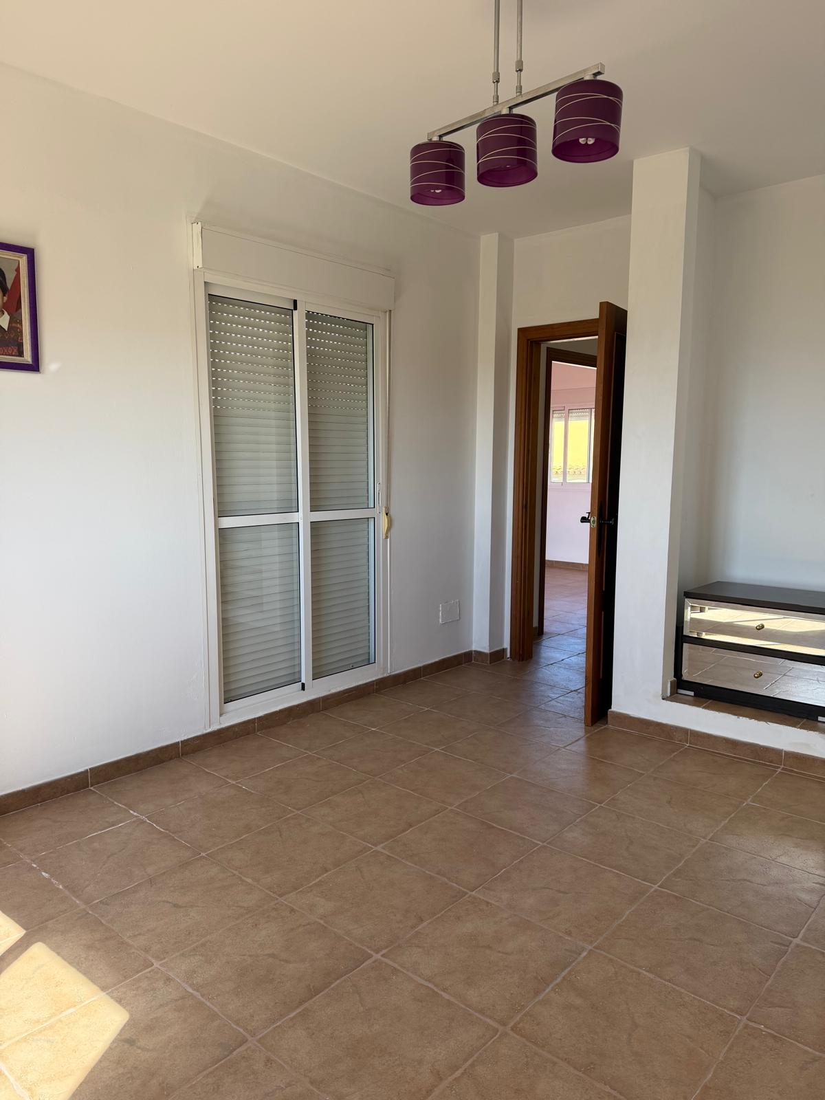 Casa Rural con Alma Mediterránea y Vistas Abiertas junto a Sotogrande