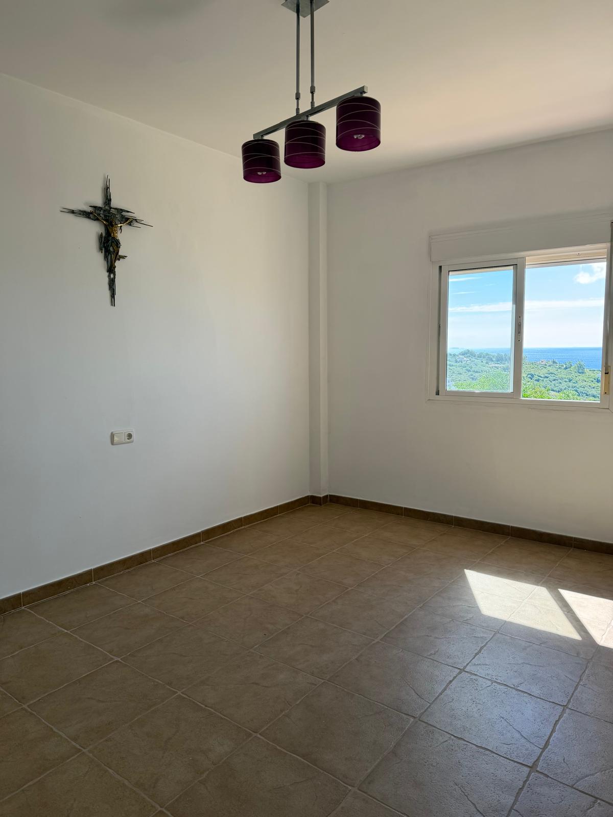 Casa Rural con Alma Mediterránea y Vistas Abiertas junto a Sotogrande