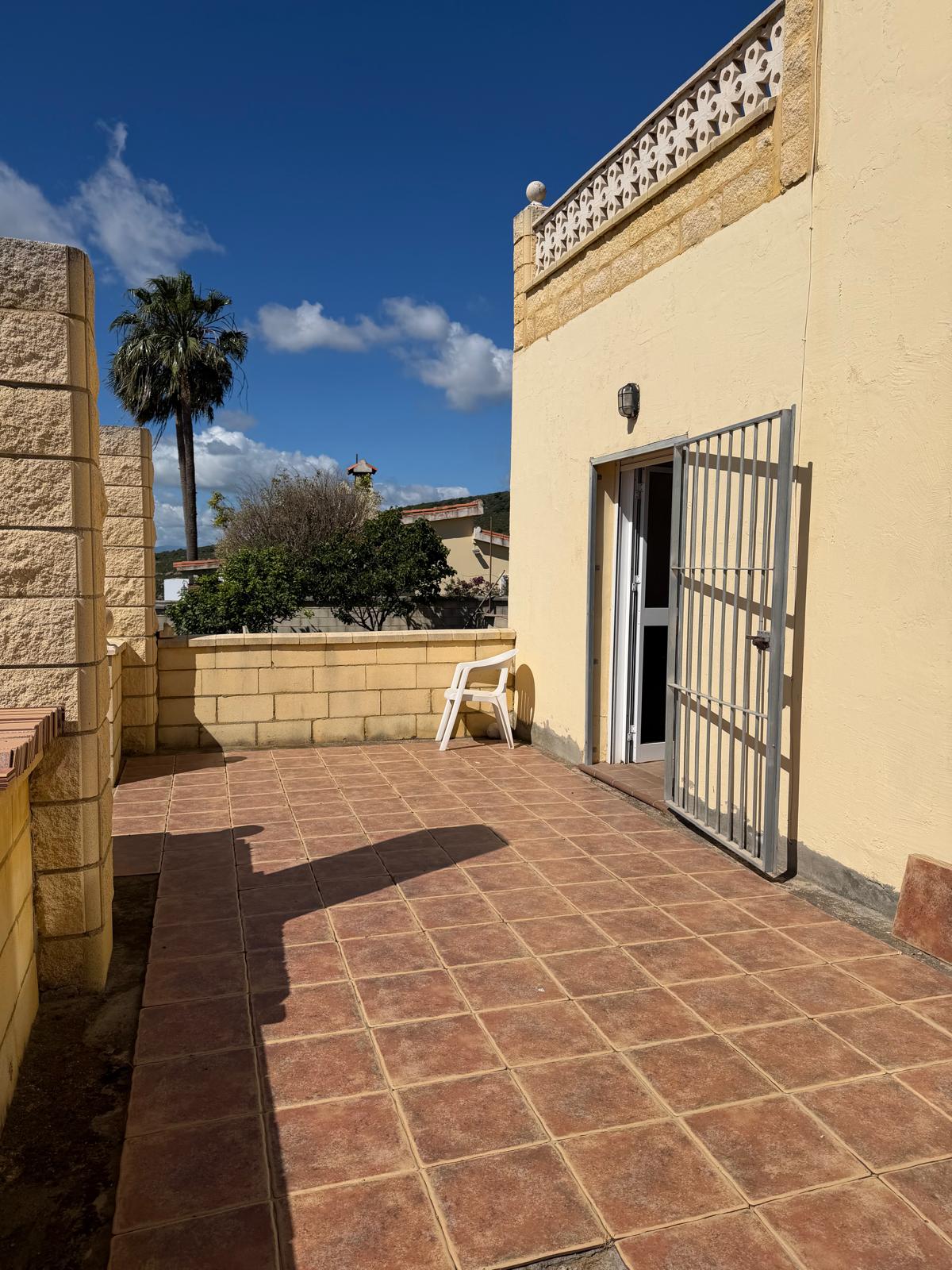 Casa Rural con Alma Mediterránea y Vistas Abiertas junto a Sotogrande