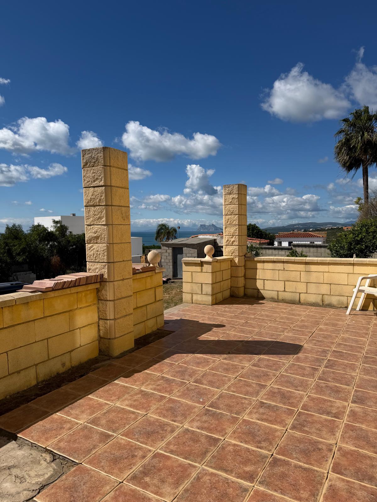 Casa Rural con Alma Mediterránea y Vistas Abiertas junto a Sotogrande
