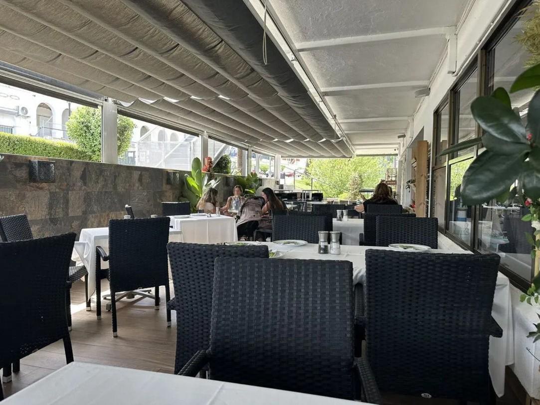 Restaurante en primera línea de playa en Torreguadiaro/Sotogrande con trayectoria consolidada y gran potencial de crecimiento