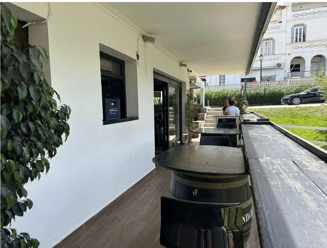 Restaurante en primera línea de playa en Torreguadiaro/Sotogrande con trayectoria consolidada y gran potencial de crecimiento