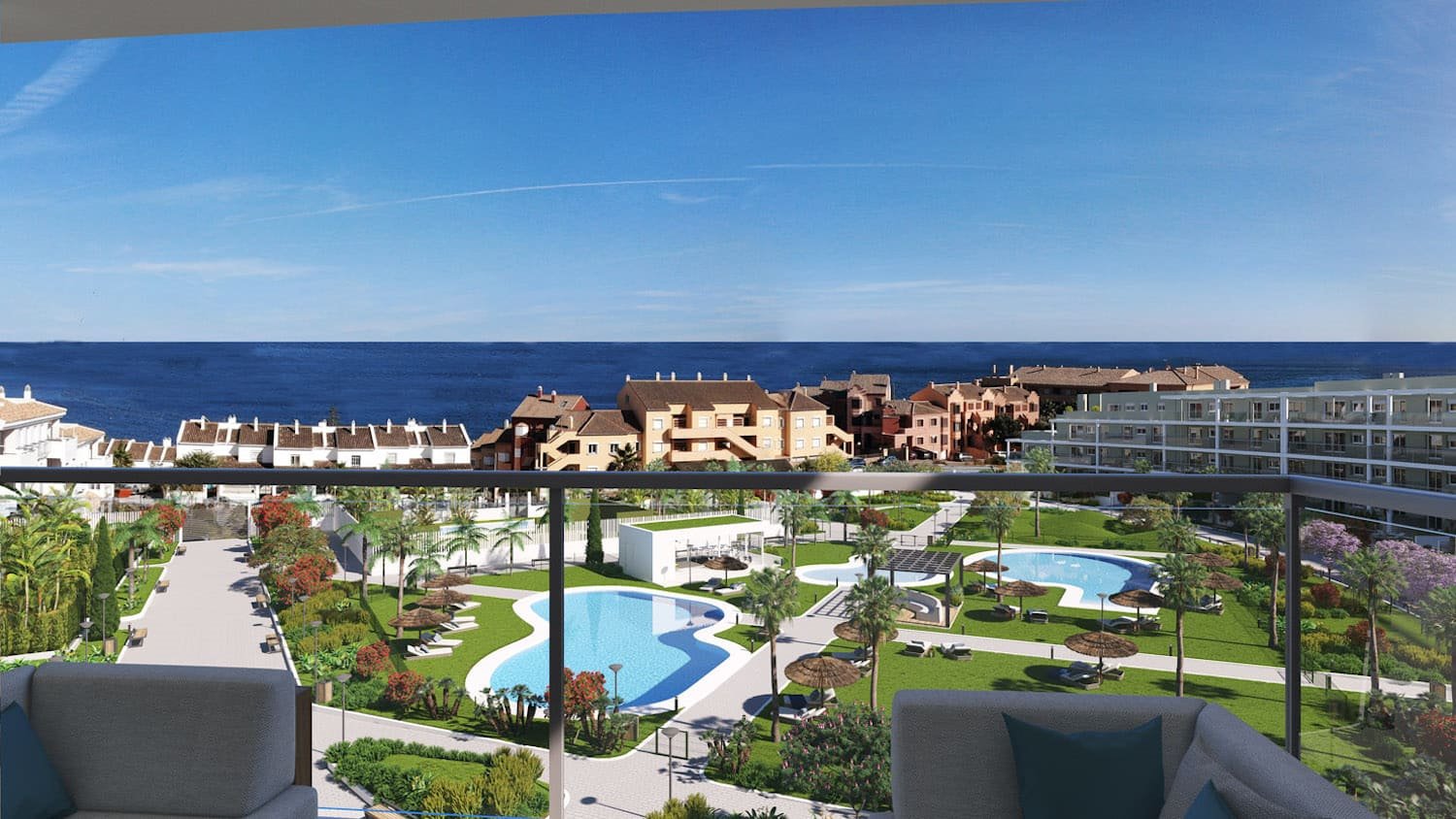 Obra nueva a 150 m de la playa con piscinas y gimnasio.-